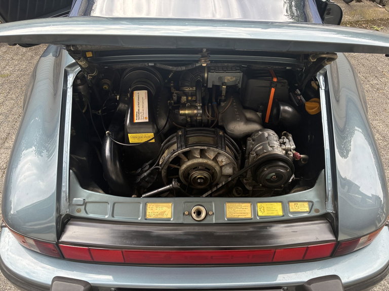 Porsche 911 Carrera 3.2