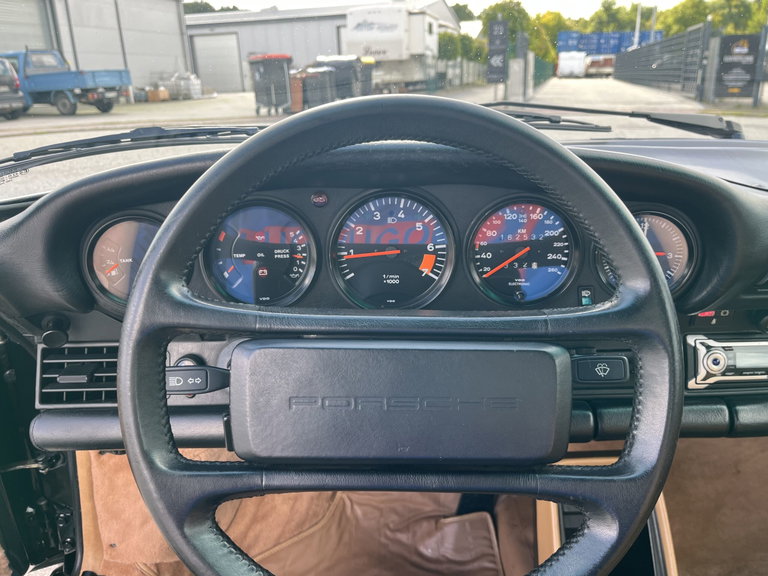 Porsche 911 Carrera 3.2