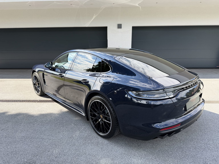 Porsche Panamera 4 E-Hybrid