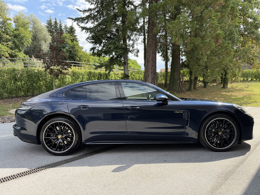 Porsche Panamera 4 E-Hybrid