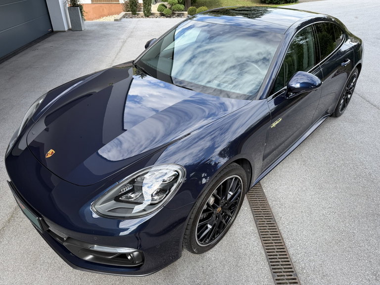 Porsche Panamera 4 E-Hybrid