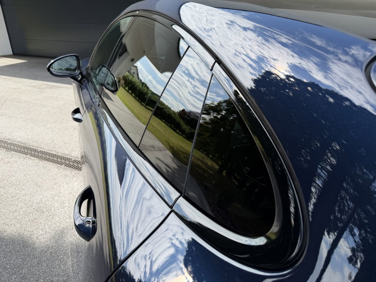 Porsche Panamera 4 E-Hybrid
