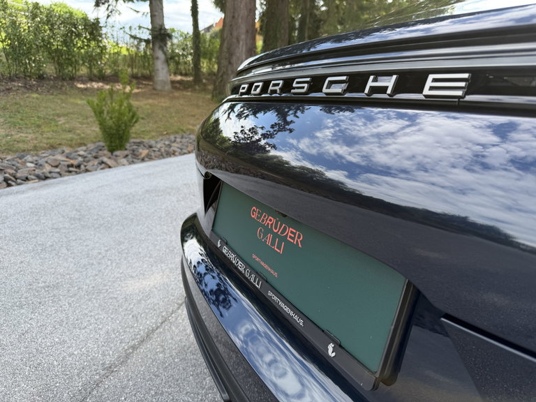 Porsche Panamera 4 E-Hybrid