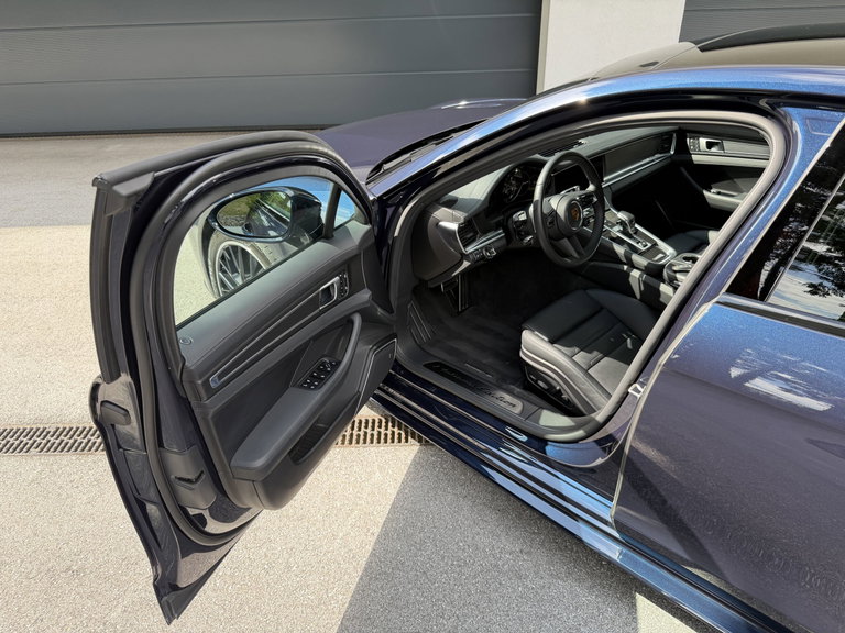 Porsche Panamera 4 E-Hybrid