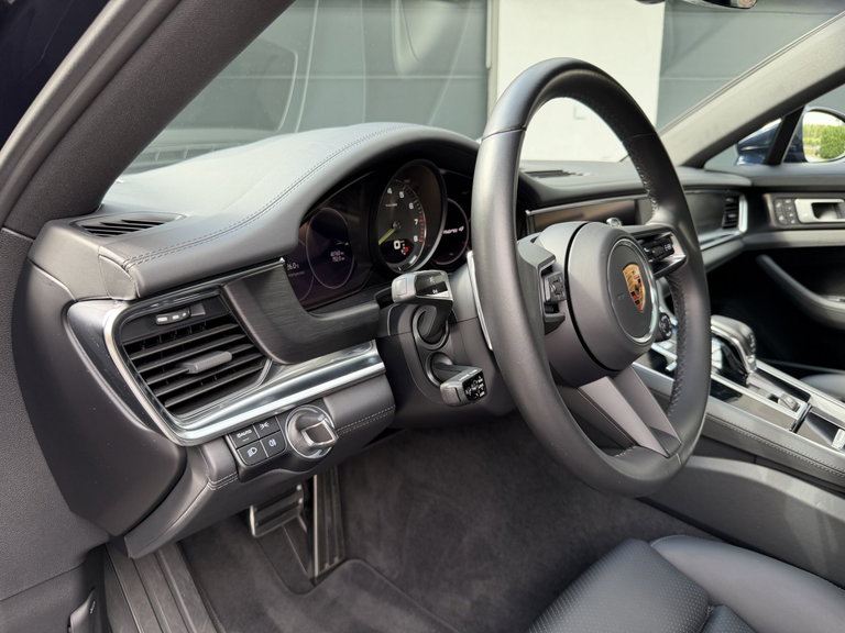 Porsche Panamera 4 E-Hybrid