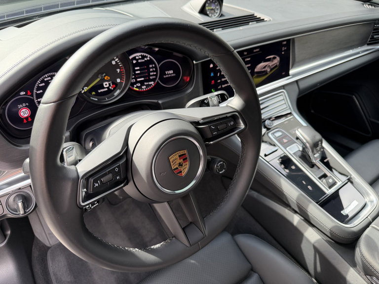 Porsche Panamera 4 E-Hybrid