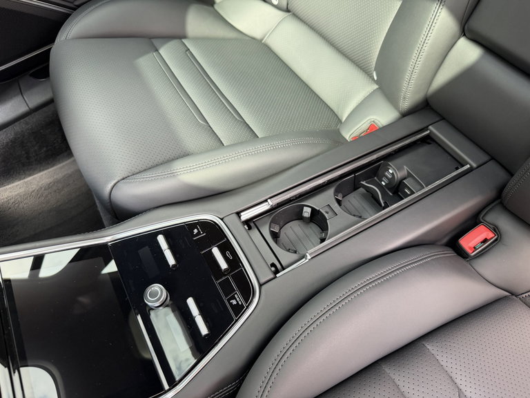 Porsche Panamera 4 E-Hybrid