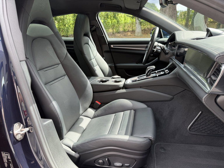 Porsche Panamera 4 E-Hybrid