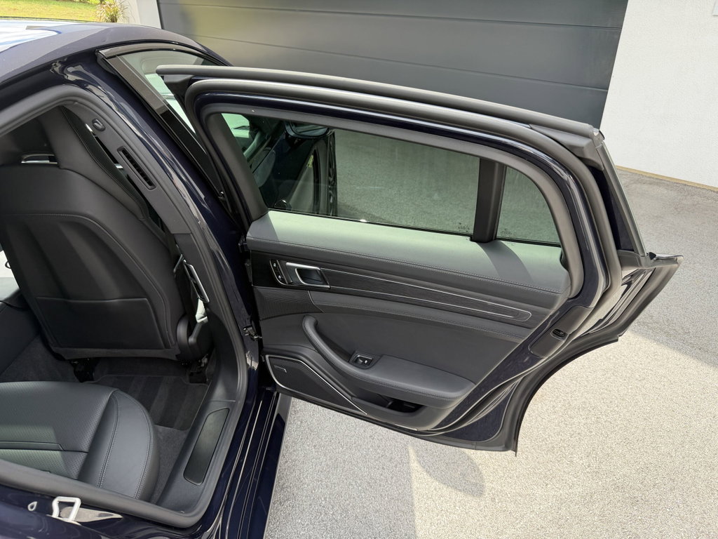 Porsche Panamera 4 E-Hybrid