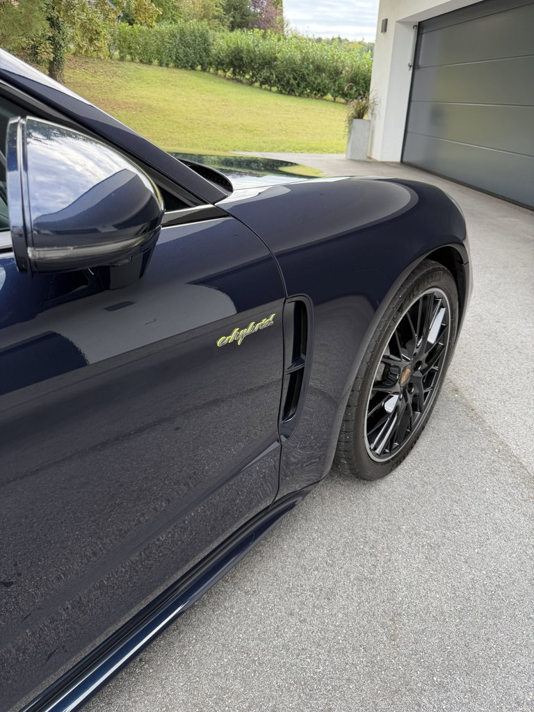 Porsche Panamera 4 E-Hybrid