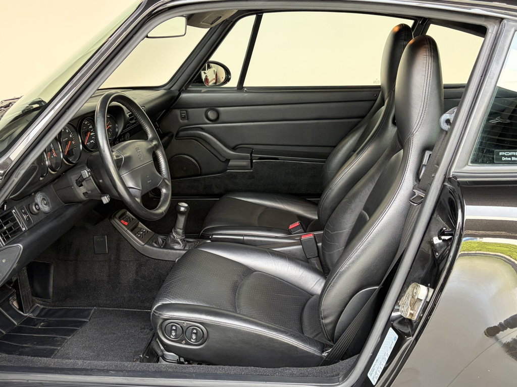 Porsche 993 Carrera 4