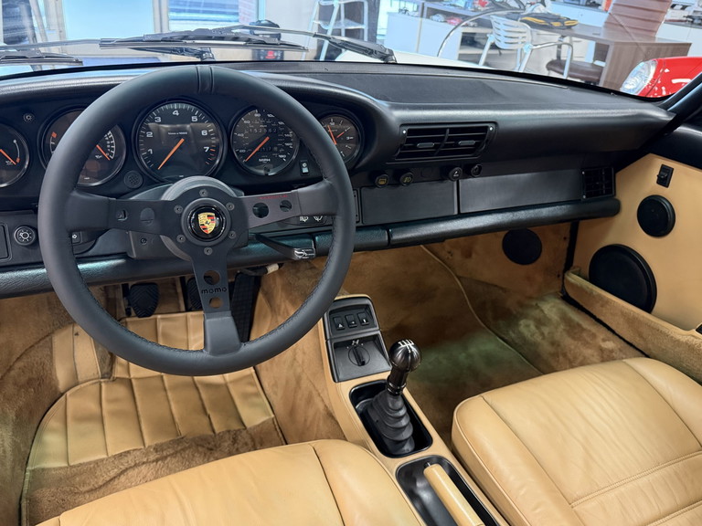 Porsche 964 Carrera 4