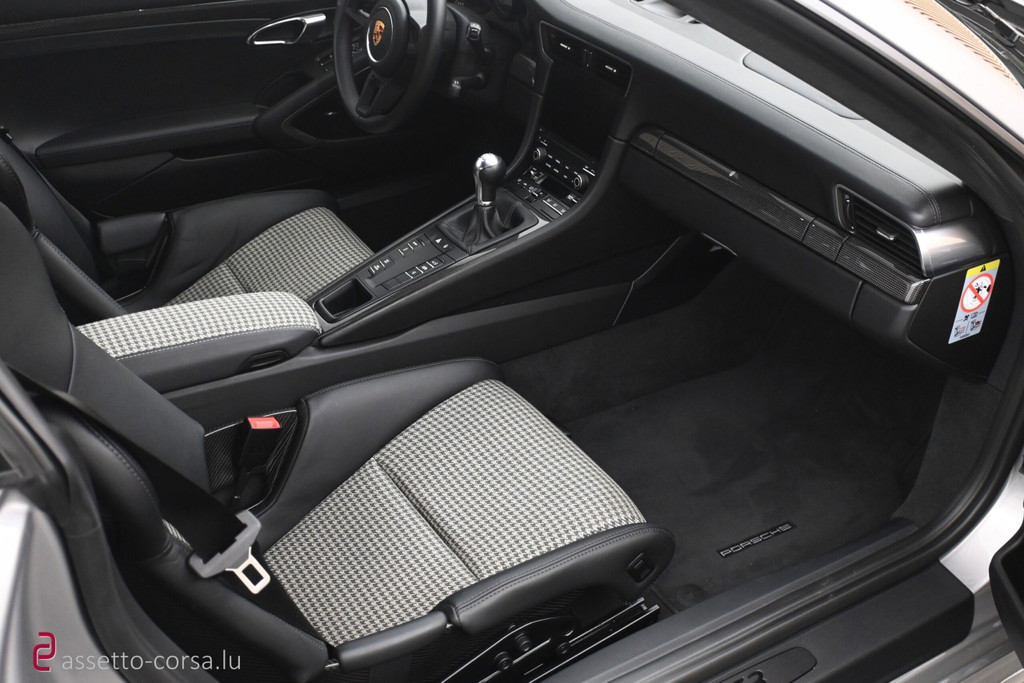 Porsche 991.2 GT3 Touring