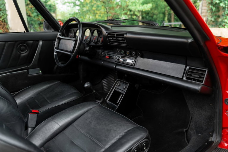 Porsche 911 Carrera 3.2