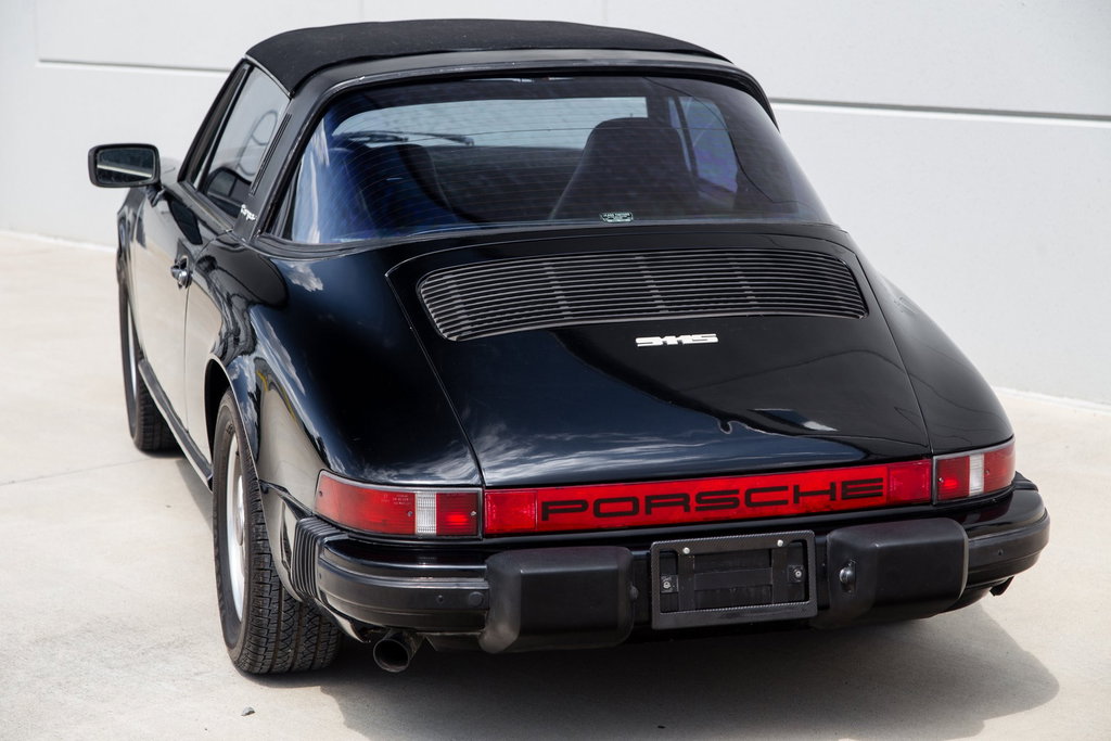 Porsche 911 Carrera 3.0