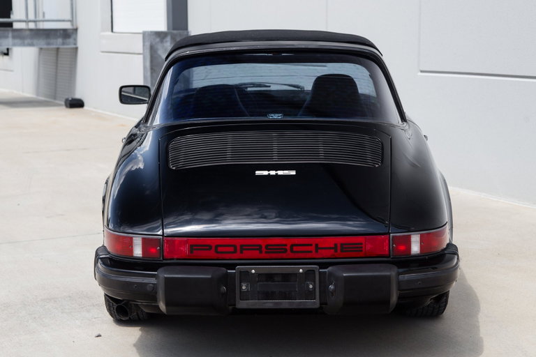 Porsche 911 Carrera 3.0