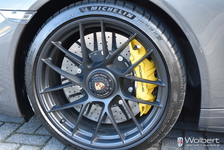 Porsche 991.2 Carrera GTS