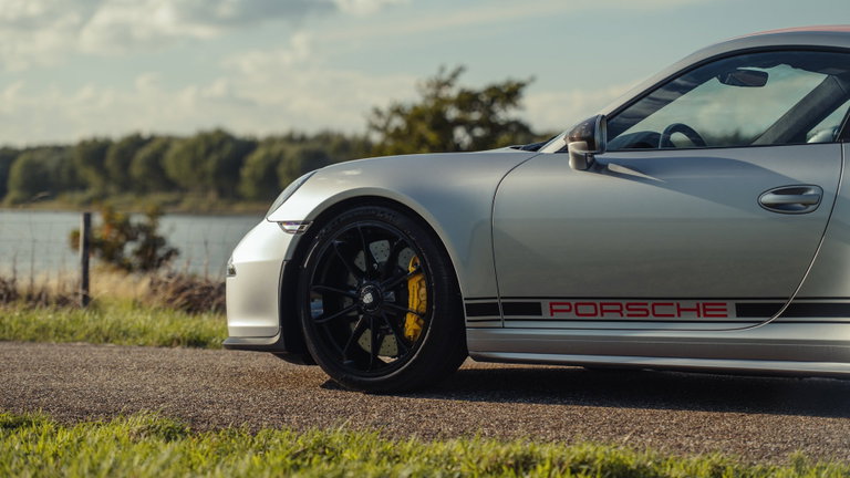Porsche 911 R