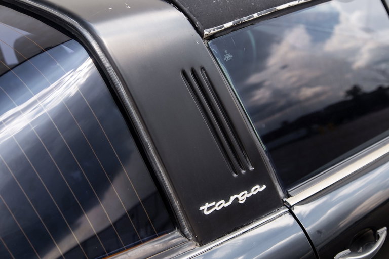 Porsche 911 Carrera 3.0