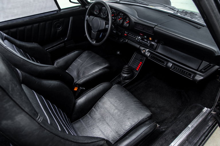 Porsche 911 Carrera 3.0