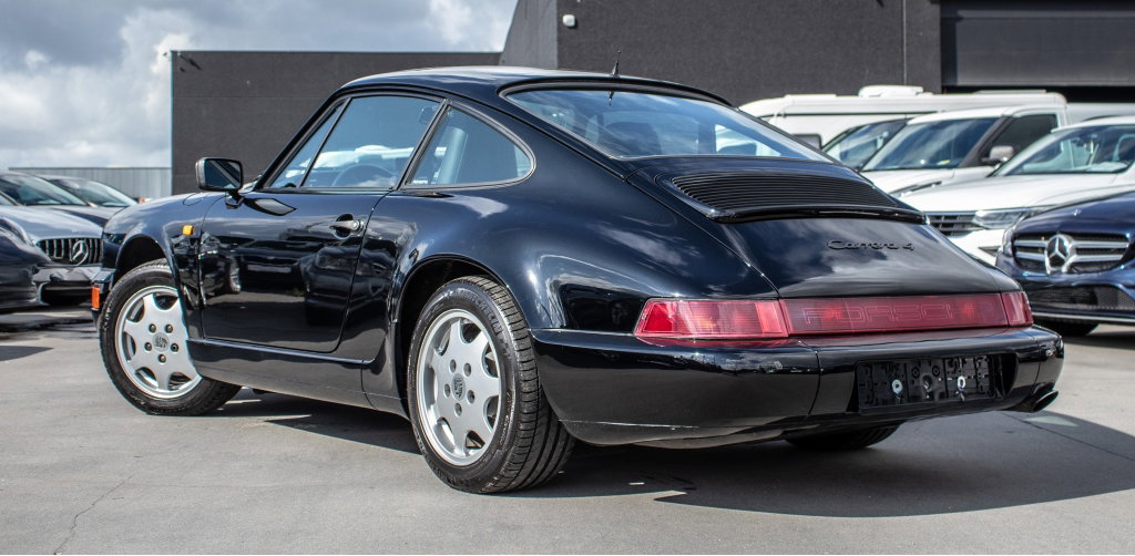 Porsche 964 Carrera 4