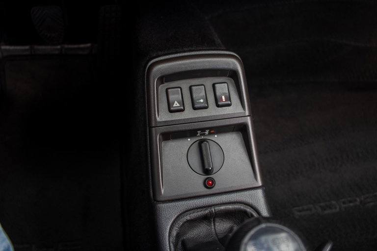 Porsche 964 Carrera 4