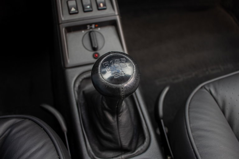 Porsche 964 Carrera 4