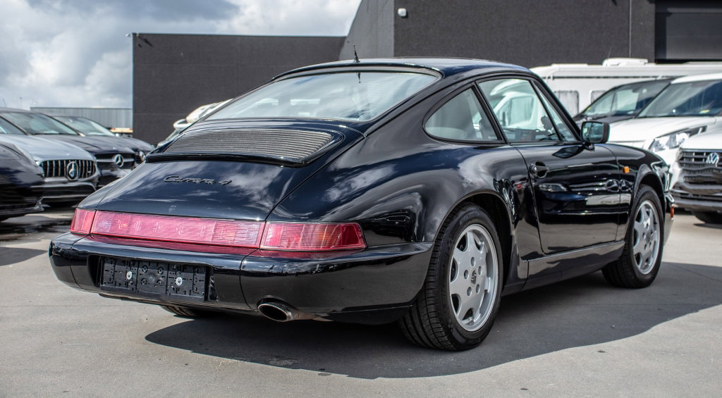 Porsche 964 Carrera 4