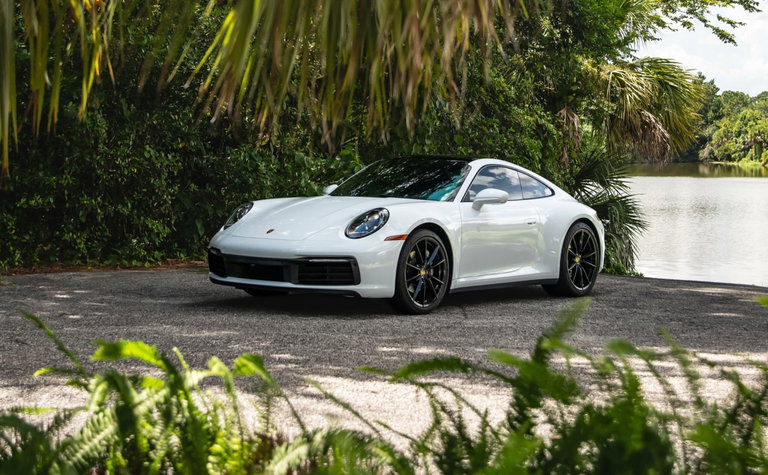 Porsche 992 Carrera