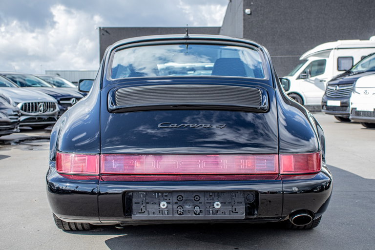Porsche 964 Carrera 4