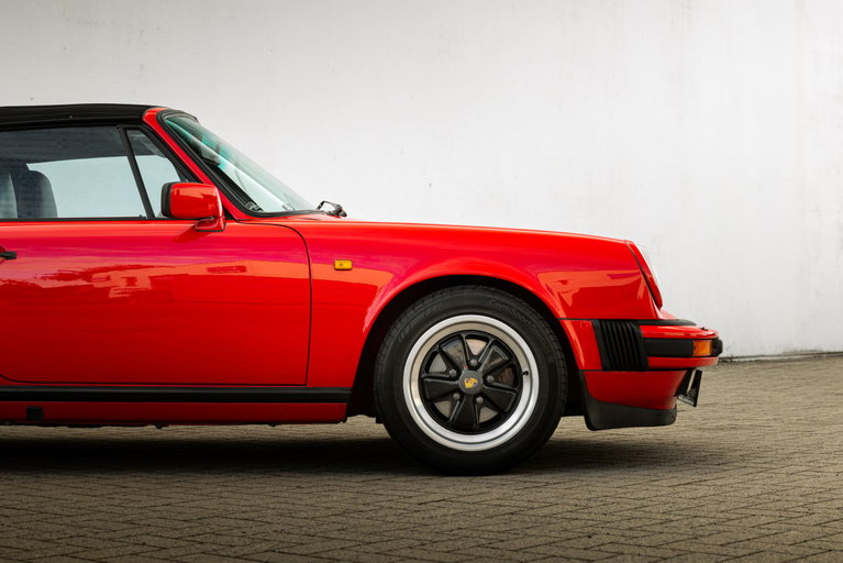 Porsche 911 Carrera 3.2