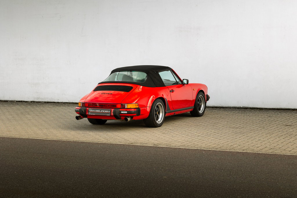 Porsche 911 Carrera 3.2