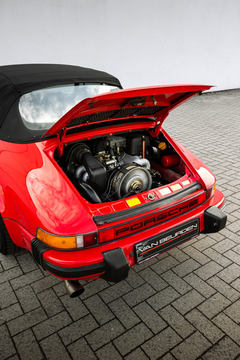 Porsche 911 Carrera 3.2