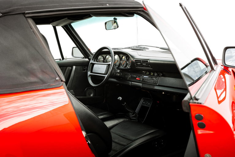 Porsche 911 Carrera 3.2