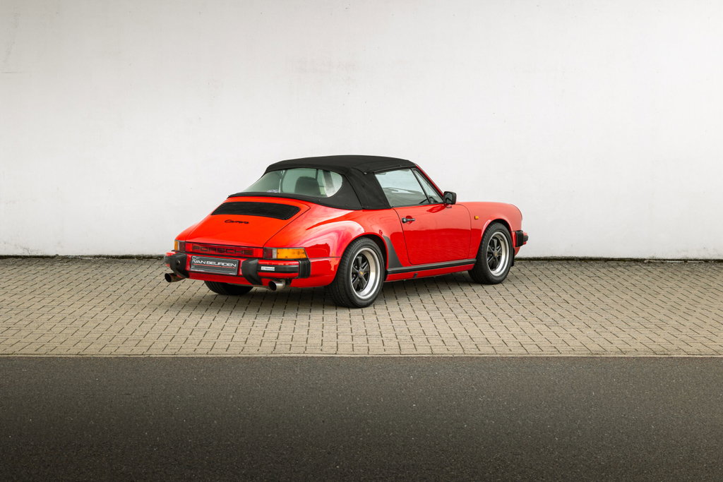 Porsche 911 Carrera 3.2