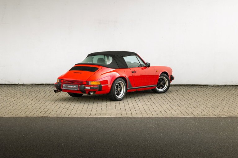 Porsche 911 Carrera 3.2