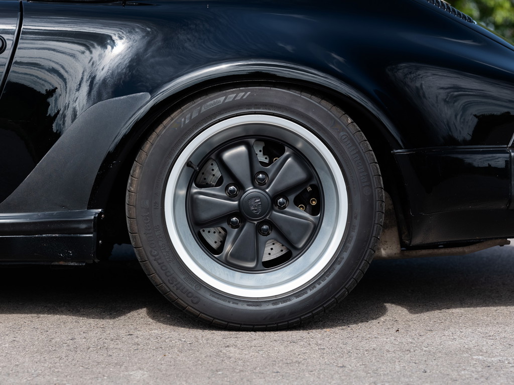 Porsche 911 Carrera 3.2 Speedster
