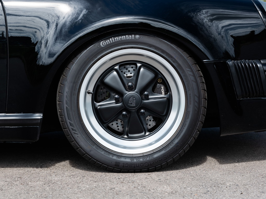 Porsche 911 Carrera 3.2 Speedster