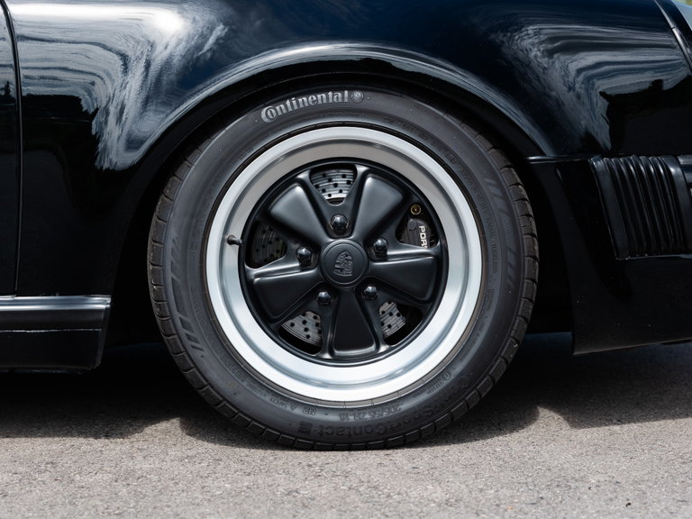 Porsche 911 Carrera 3.2 Speedster