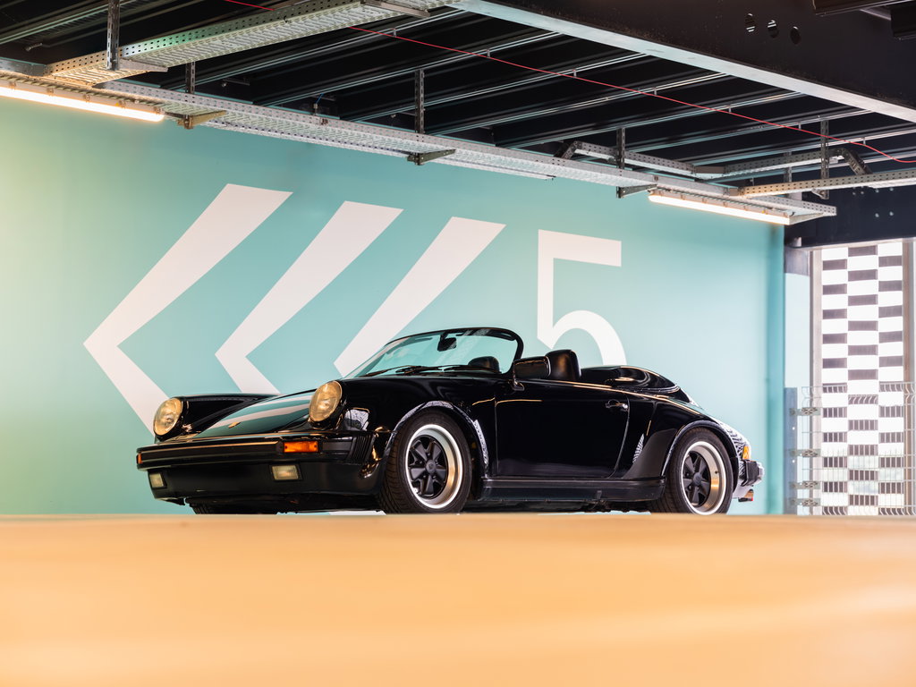 Porsche 911 Carrera 3.2 Speedster