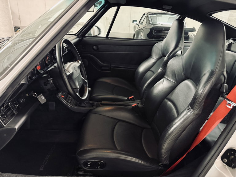 Porsche 993 Carrera 4S