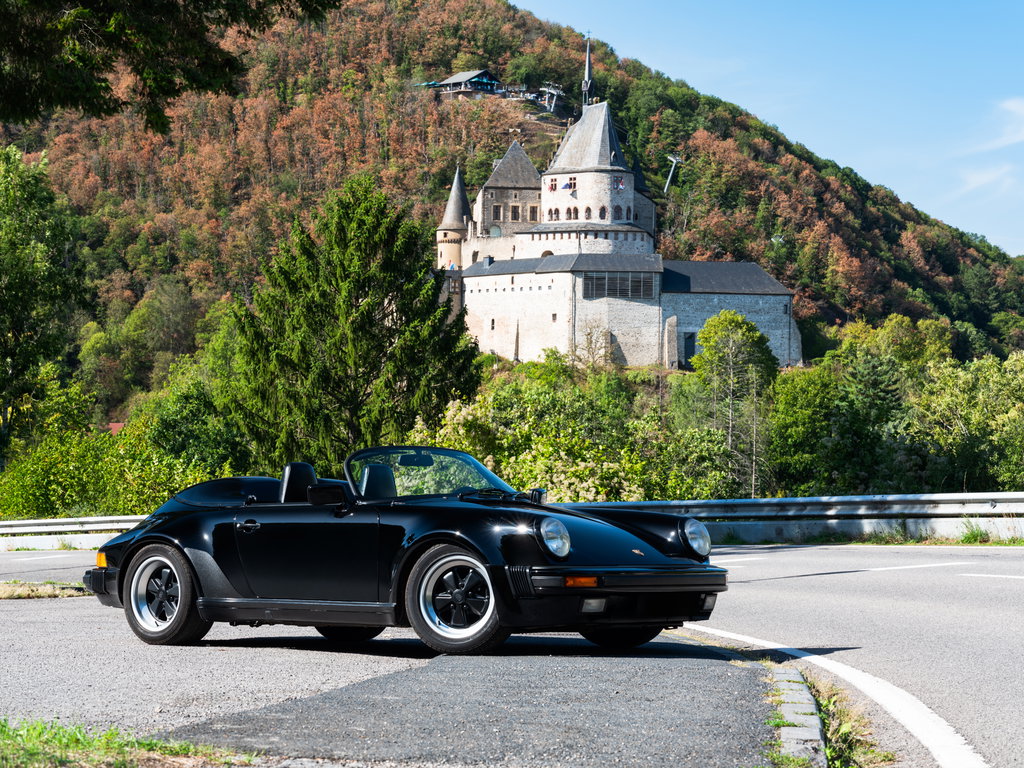 Porsche 911 Carrera 3.2 Speedster