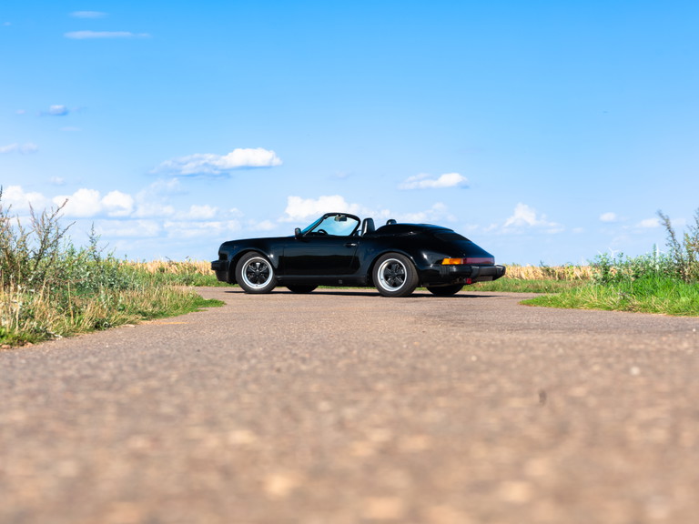 Porsche 911 Carrera 3.2 Speedster