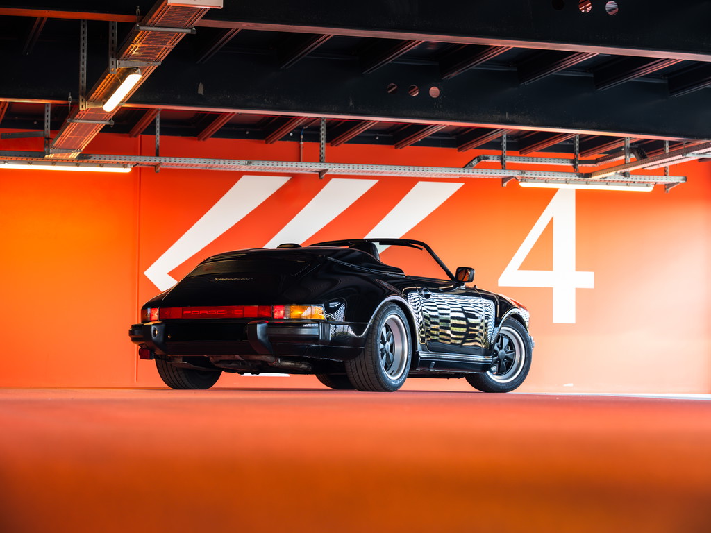 Porsche 911 Carrera 3.2 Speedster