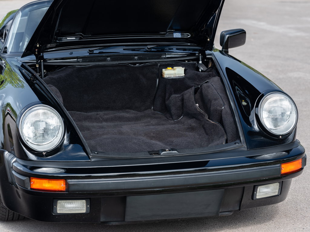 Porsche 911 Carrera 3.2 Speedster