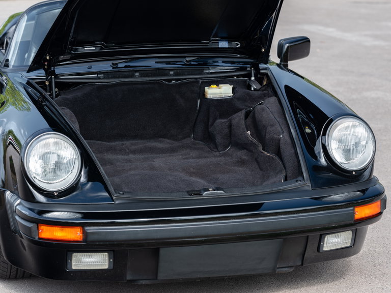 Porsche 911 Carrera 3.2 Speedster