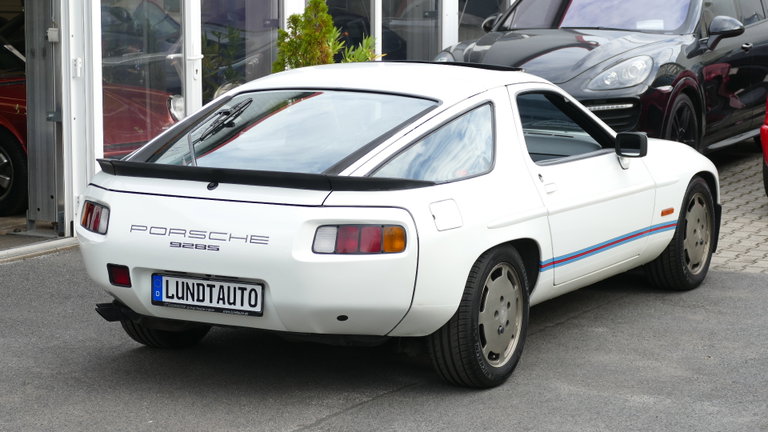 Porsche 928 S