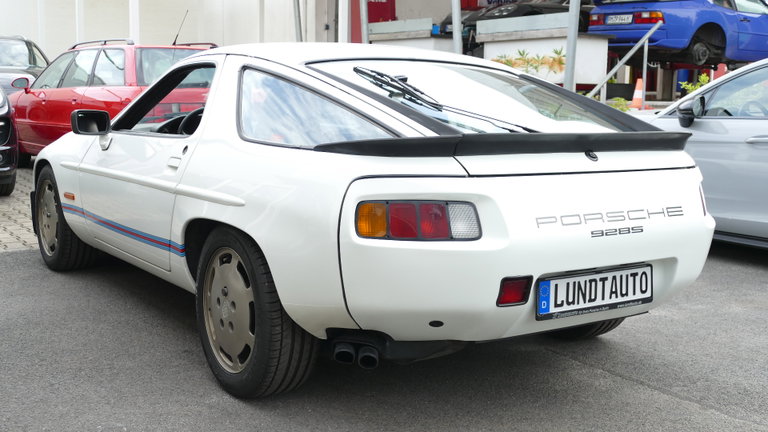 Porsche 928 S