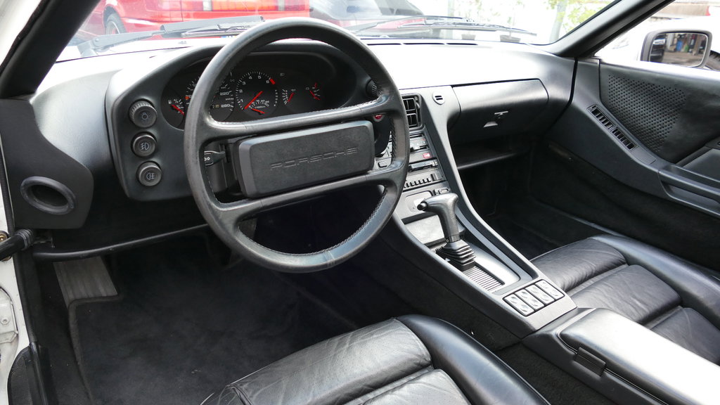 Porsche 928 S