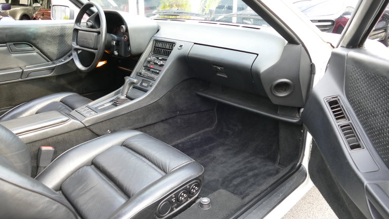 Porsche 928 S
